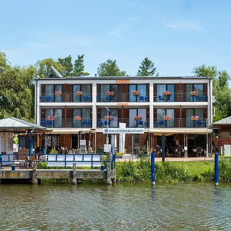 Bed & Breakfast Port Etterem&panzio *