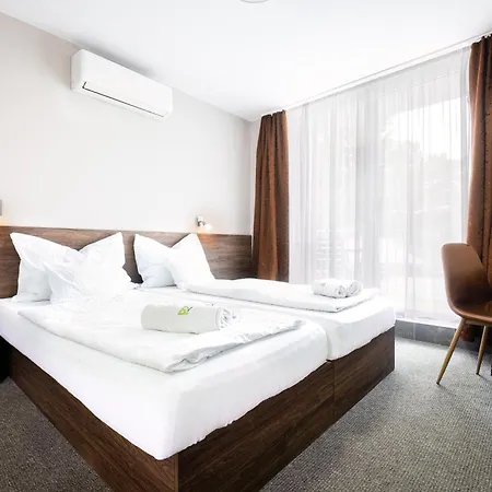 Port Etterem&panzio Bed & Breakfast *