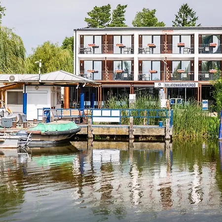 Bed & Breakfast Port Etterem&panzio *